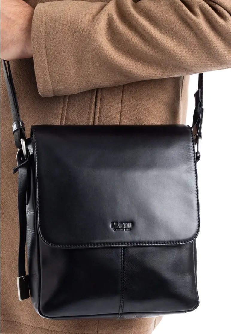 Lloyd MESSENGERBAG Art. C23-12001-OA Nur noch ein Tag übrig