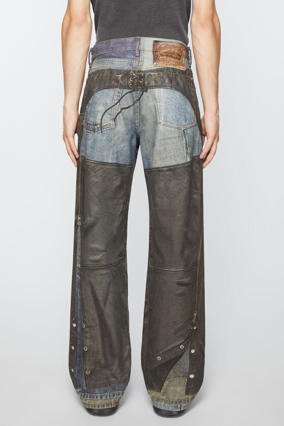 Acne Studios Bedruckte Hose 50% Rabatt mit kostenlosem Versand