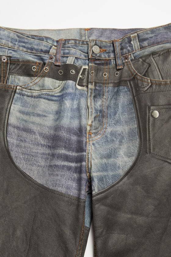Acne Studios Bedruckte Hose 50% Rabatt mit kostenlosem Versand