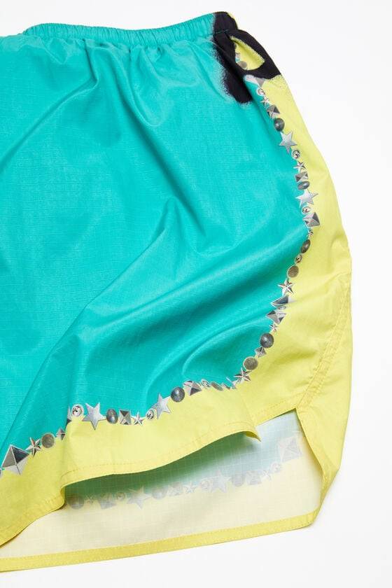 Acne Studios Bedruckte Badeshorts Rabatt