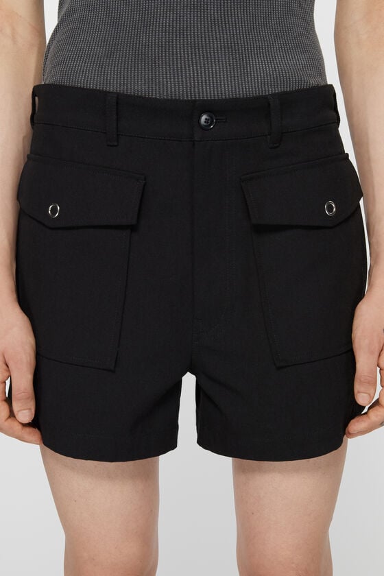 Acne Studios Shorts aus Twill Vatertagsangebot