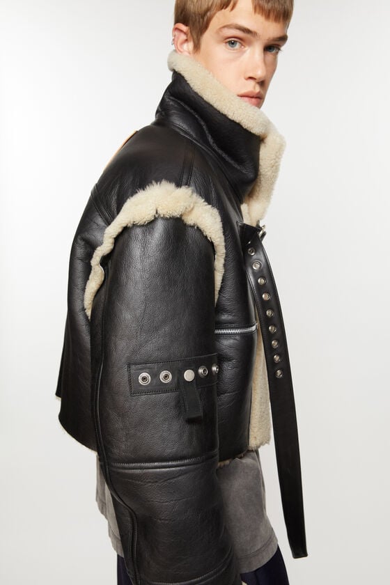 Acne Studios Jacke aus Shearling mit Schnalle Lagerräumung