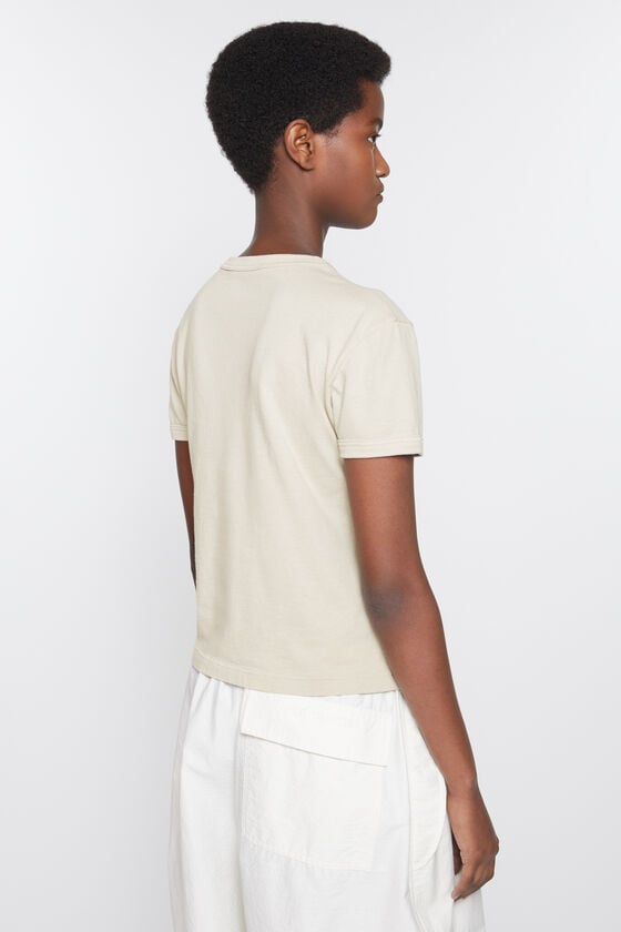 Acne Studios Bedrucktes T-Shirt – Körperbetonte Passform Osterangebot