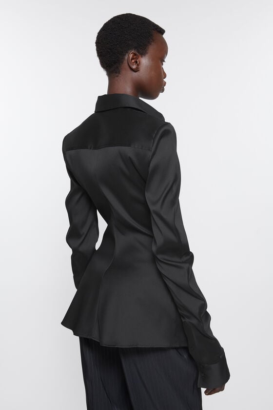 Acne Studios Asymmetric button-up shirt Laufsteg-Show 50% Rabatt mit kostenlosem Versand