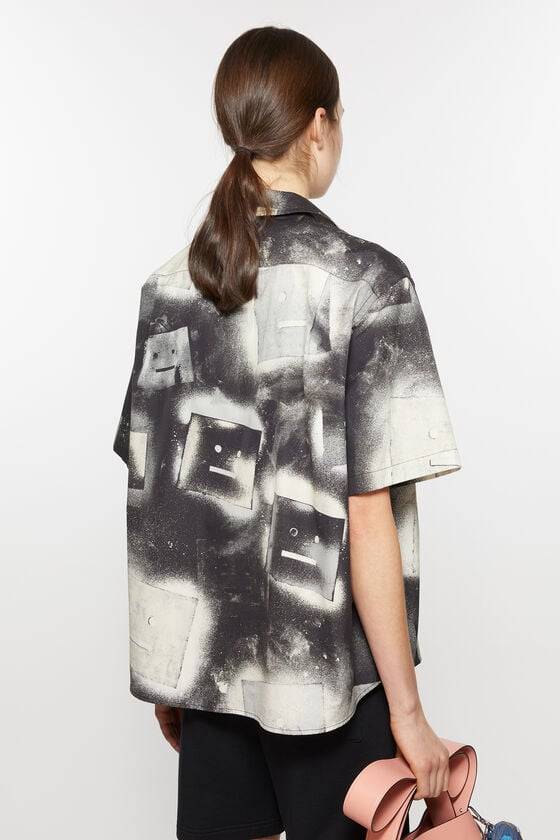 Acne Studios Bedrucktes Hemd mit Knopfleiste Unisex Speichern exportieren