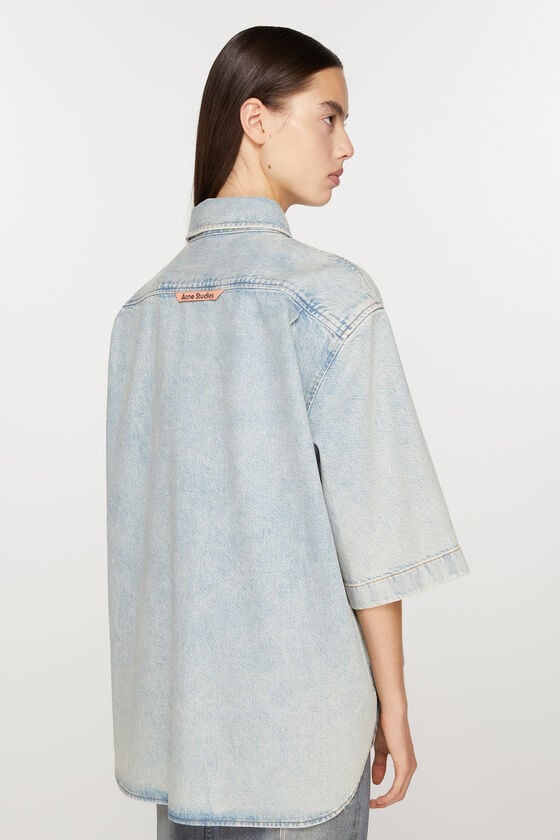 Acne Studios Denimhemd mit Knopfleiste – Lockere Passform Auslauf