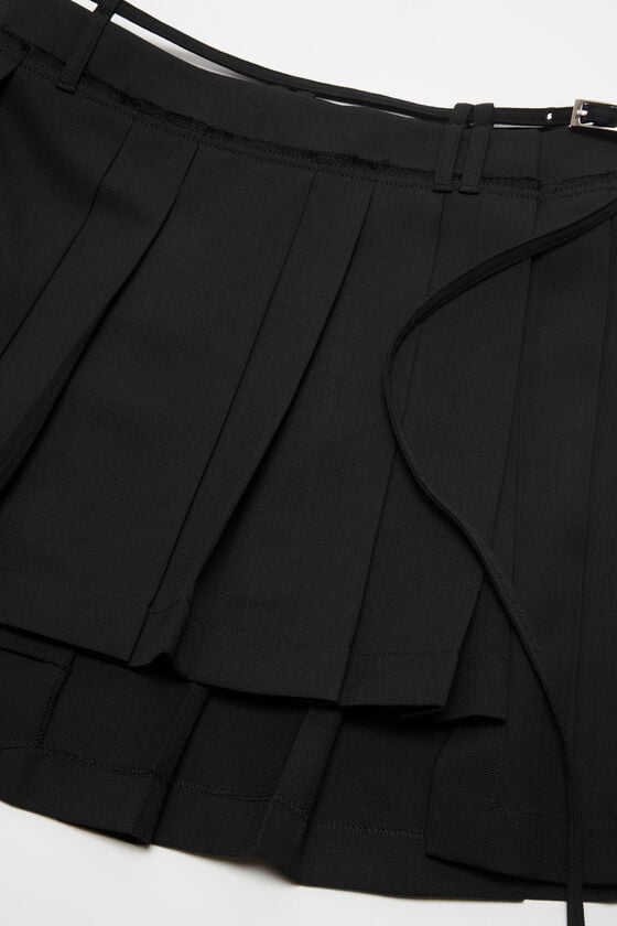 Acne Studios Asymmetrischer Faltenrock Neueste Mode