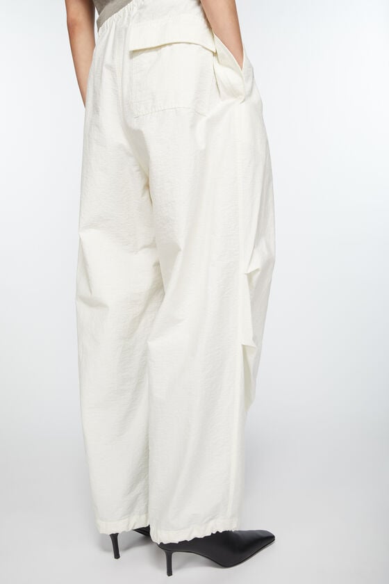 Acne Studios Hose in lockerer Passform 50% Rabatt für begrenzte Zeit