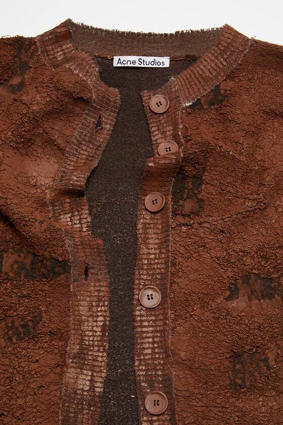Acne Studios Strickjacke mit asymmetrischer Knopfleiste Laufsteg-Show Wochenangebot
