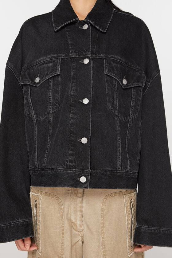 Acne Studios Denimjacke – gecroppt mit lockerer Passform Preisnachlass