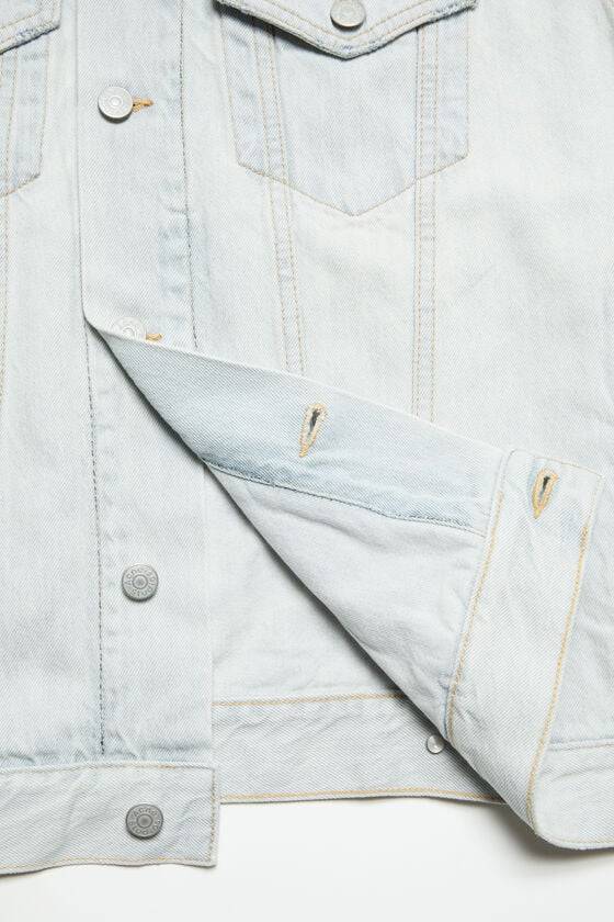Acne Studios Jeansjacke – entspannte Passform Saisonschlussverkauf