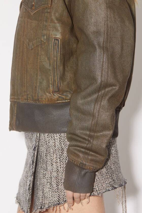 Acne Studios Bomberjacke aus gefärbtem Denim Große Rabatte