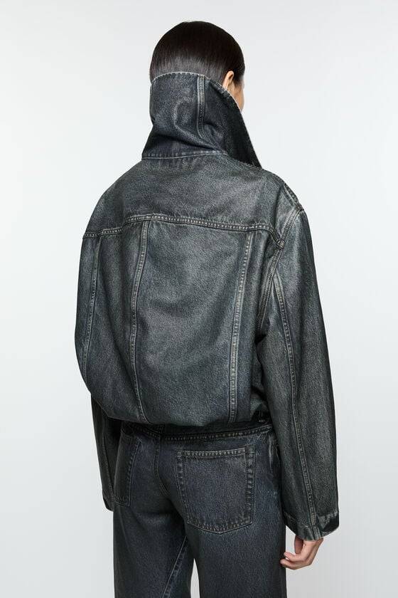 Acne Studios Beschichtete Jeansjacke Laufsteg-Show Kauf eins, bekomm eins gratis
