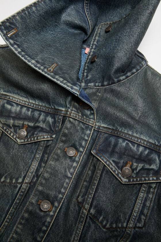 Acne Studios Beschichtete Jeansjacke Laufsteg-Show Kauf eins, bekomm eins gratis