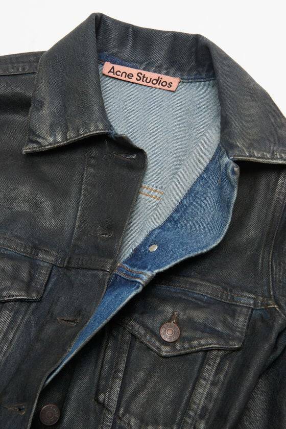 Acne Studios Kleid aus beschichtetem Denim Laufsteg-Show Bis zu 55% Rabatt