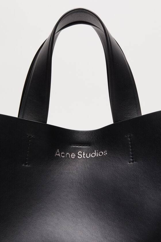 Acne Studios Musubi Midi-Tasche 50% Rabatt für begrenzte Zeit