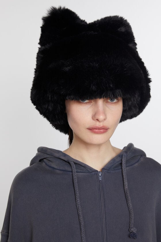 Acne Studios Flauschige Mütze mit Schleife im Angebot