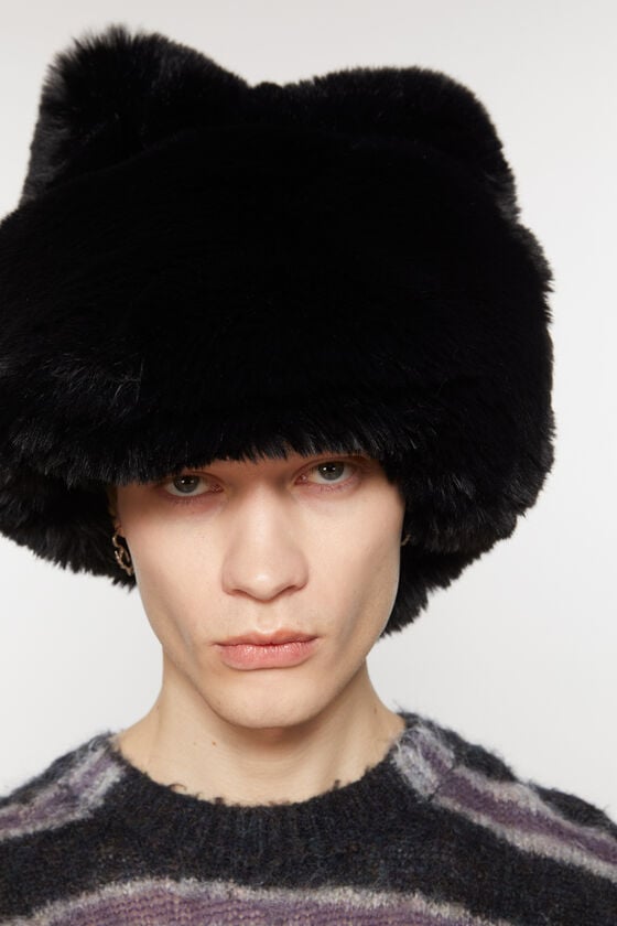 Acne Studios Flauschige Mütze mit Schleife im Angebot