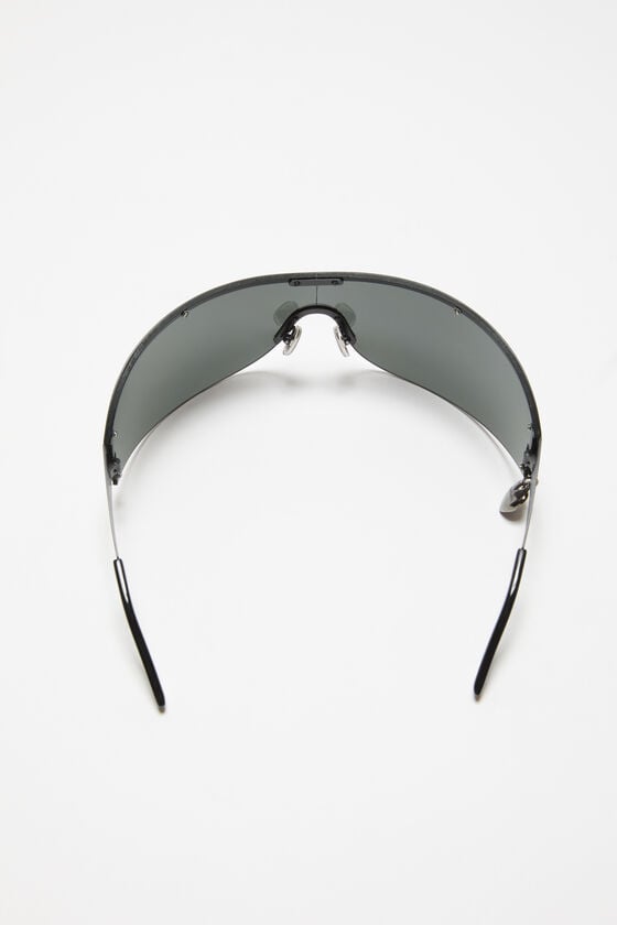 Acne Studios Sonnenbrille mit Metallrahmen Neueste Mode
