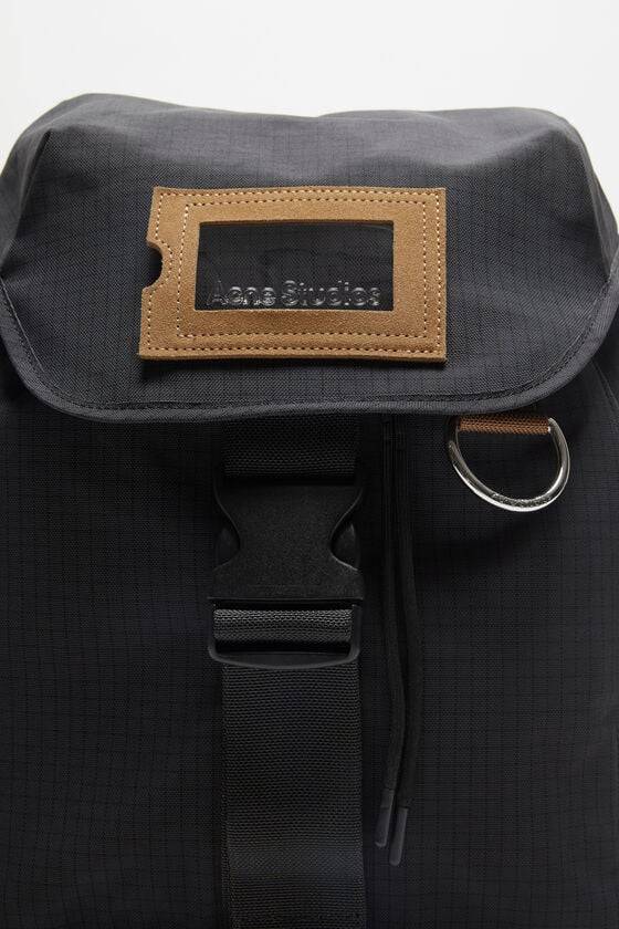 Acne Studios Rucksack aus Ripstop-Nylon Im Verkauf