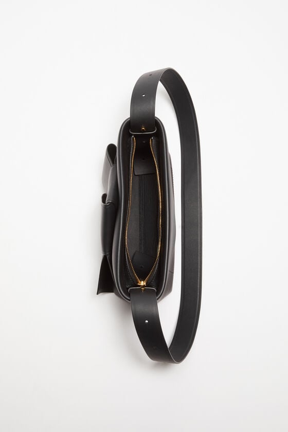 Acne Studios Musubi Schultertasche 2025