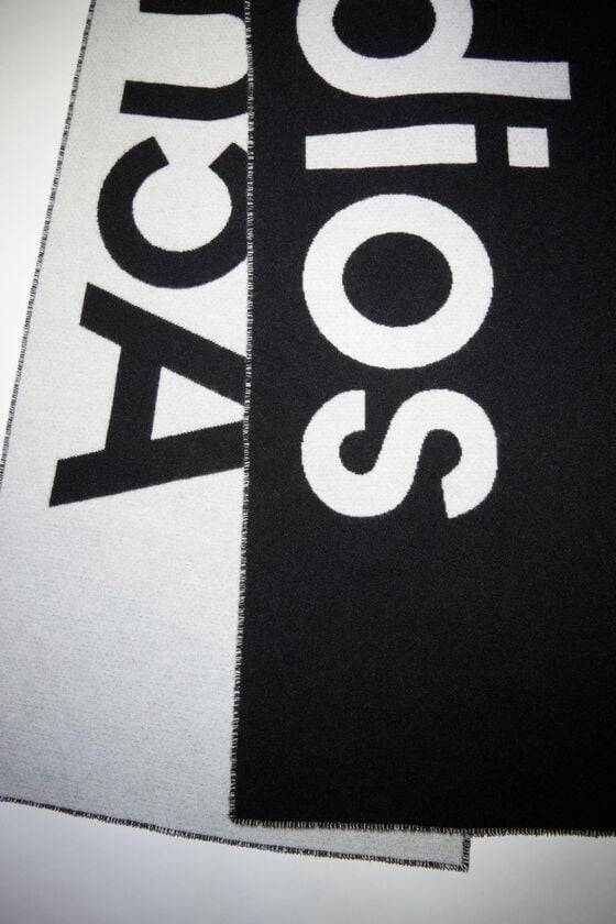 Acne Studios Schal mit Logo-Jacquardmuster Verkauf