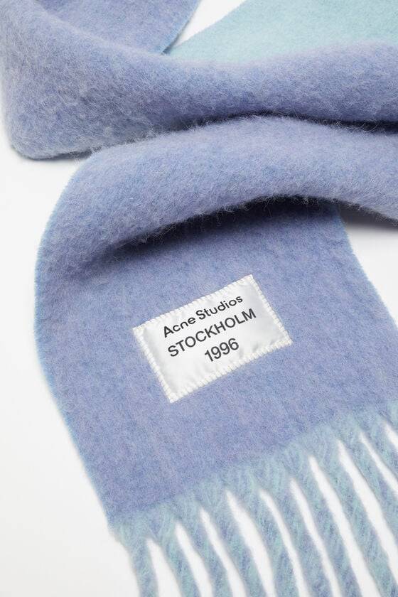Acne Studios Fransen-Schal mit Logo Großer Ausverkauf