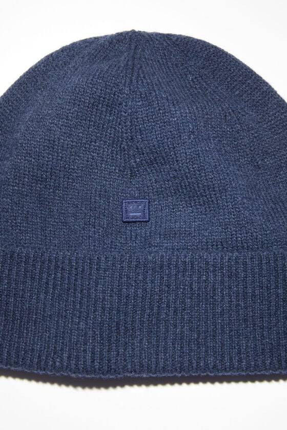 Acne Studios Beanie mit Micro-Face-Aufnäher Flash Sale