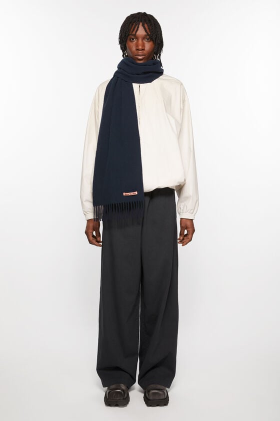 Acne Studios Schmaler Fransen-Schal aus Wolle Begrenztes Angebot