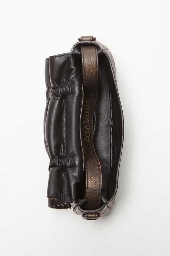 Acne Studios Mikrotasche mit mehreren Taschen Letzte 3 Tage
