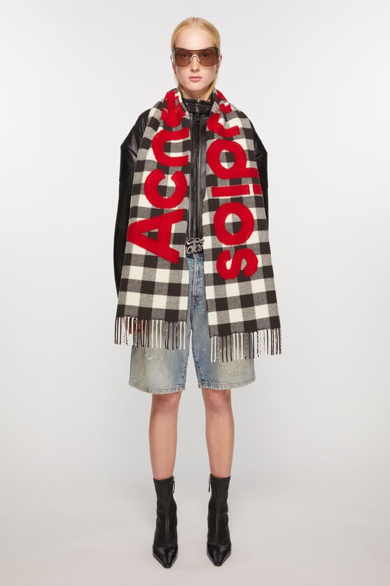 Acne Studios Karierter Logo-Schal Bis zu 55% Rabatt