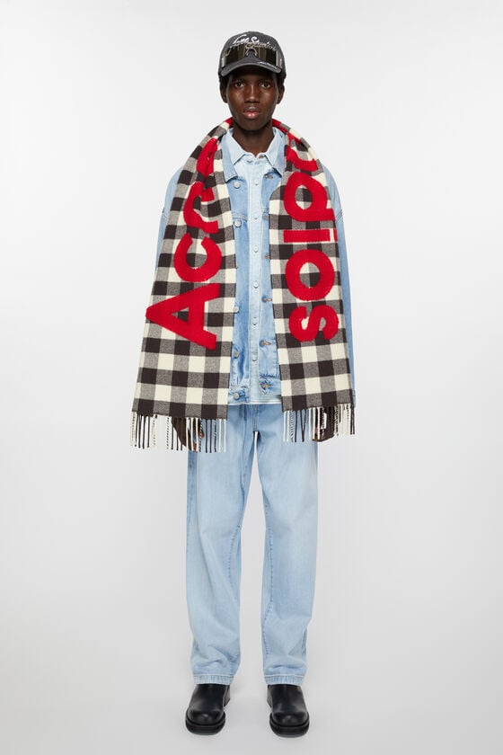 Acne Studios Karierter Logo-Schal Bis zu 55% Rabatt