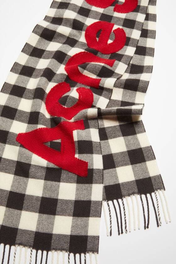 Acne Studios Karierter Logo-Schal Bis zu 55% Rabatt