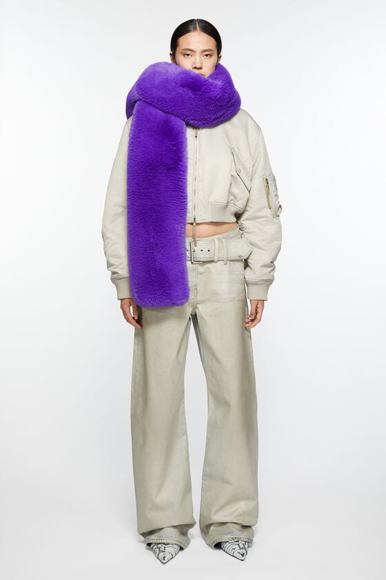 Acne Studios Fellschal 50% Rabatt mit kostenlosem Versand