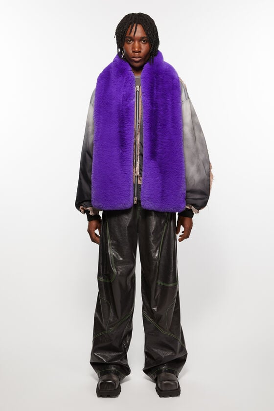Acne Studios Fellschal 50% Rabatt mit kostenlosem Versand