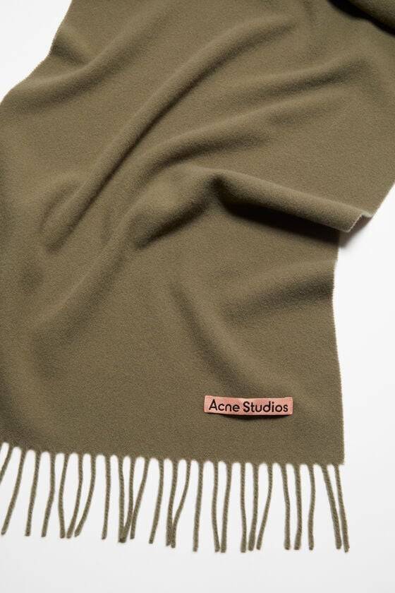 Acne Studios Schmaler Fransen-Schal aus Wolle Online