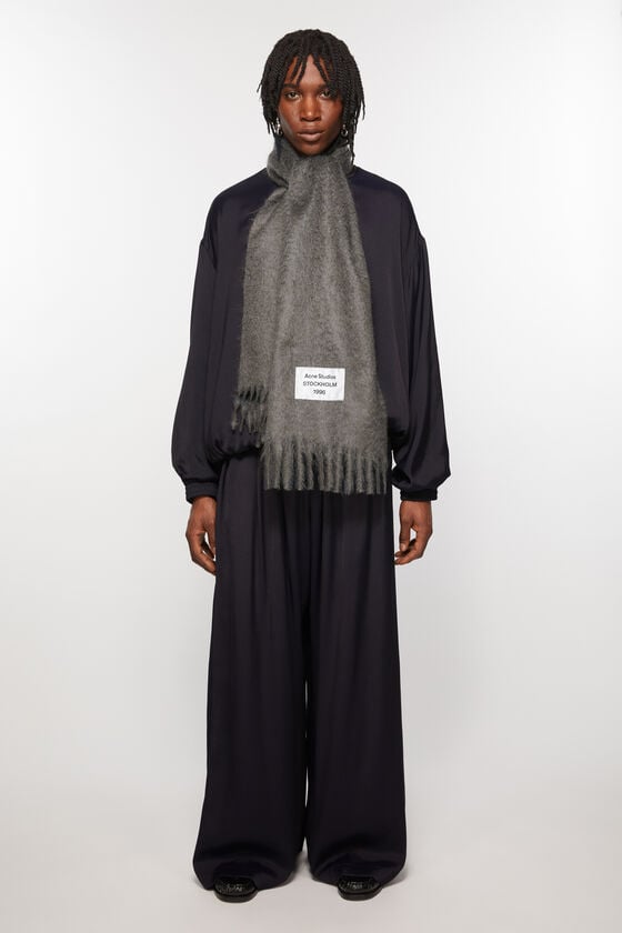 Acne Studios Fransen-Schal aus Alpaka Outlet