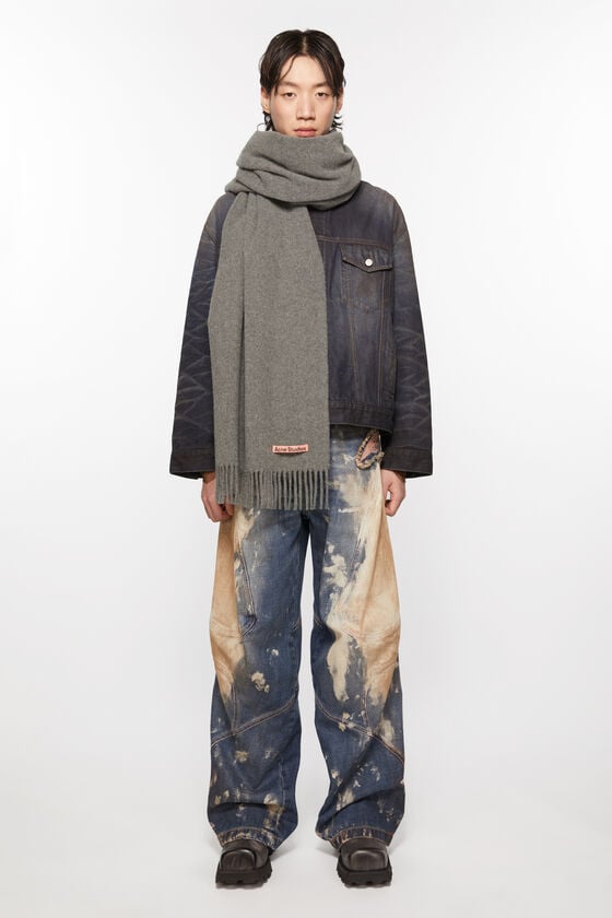 Acne Studios Oversized-Wollschal mit Fransen Fabrikverkauf