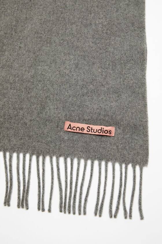 Acne Studios Oversized-Wollschal mit Fransen Fabrikverkauf