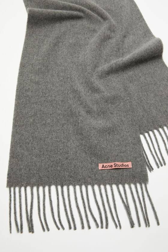 Acne Studios Schmaler Fransen-Schal aus Wolle Meist gekauft