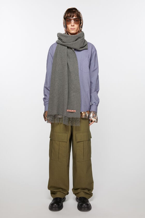Acne Studios Schmaler Fransen-Schal aus Kaschmir Blitzverkäufe
