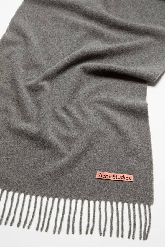 Acne Studios Schmaler Fransen-Schal aus Kaschmir Blitzverkäufe