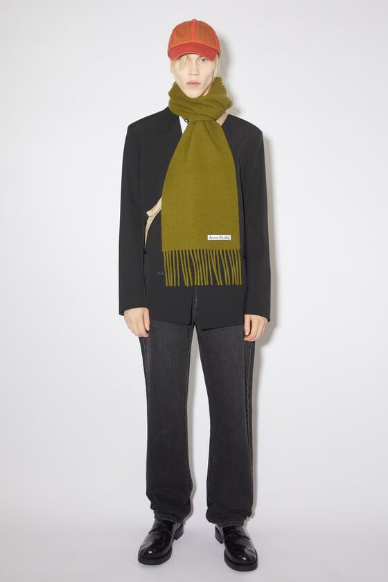 Acne Studios Fransen-Schal aus Wolle Limitierter Zeitrabatt