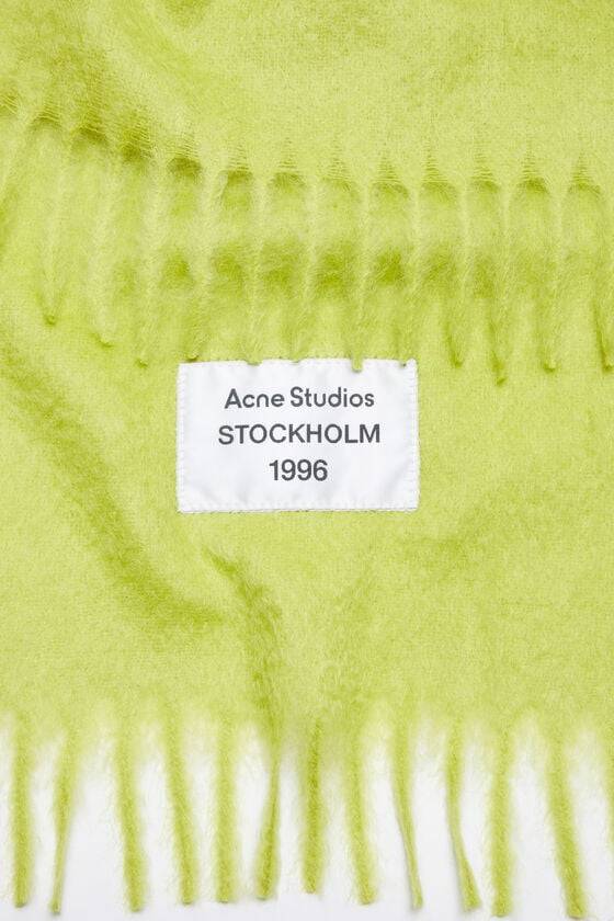 Acne Studios Fransen-Schal aus Alpaka Sonderangebot