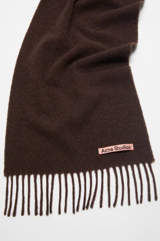 Acne Studios Schmaler Fransen-Schal aus Wolle Exklusivangebot