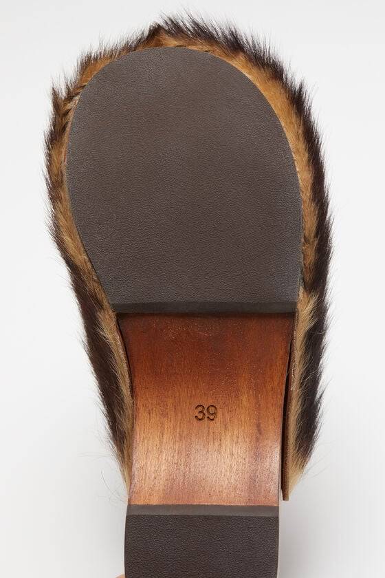 Acne Studios Haarige Holzclogs Preisnachlass