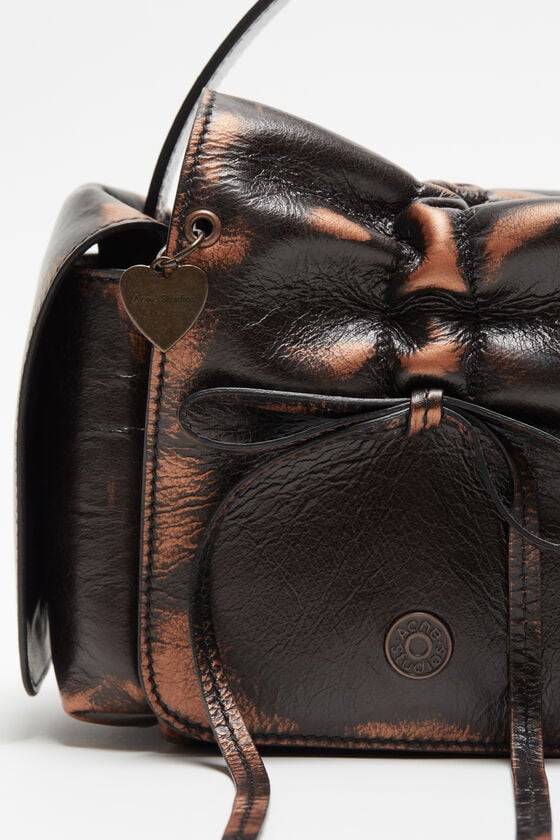 Acne Studios Tasche mit mehreren Taschen Runway Show Black Friday