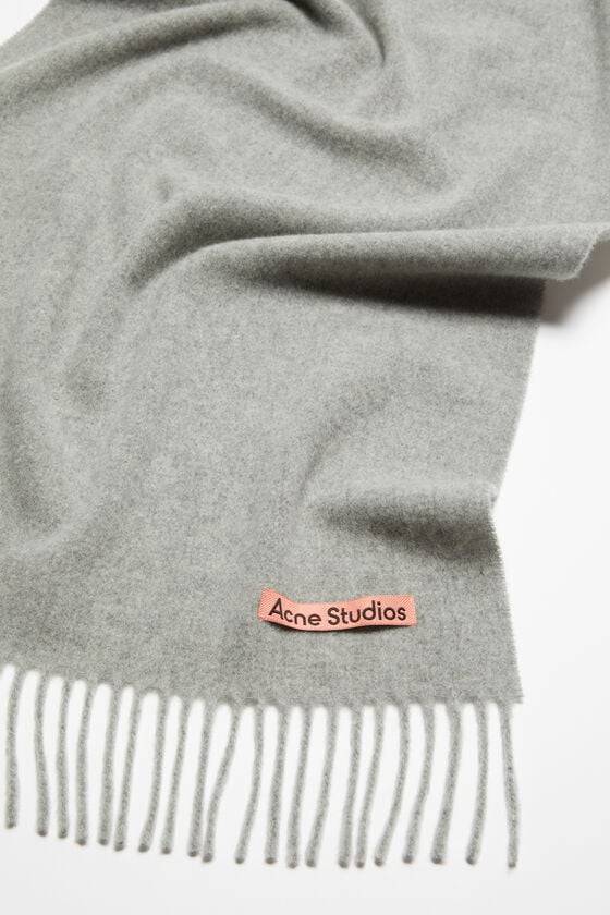 Acne Studios Schmaler Fransen-Schal aus Wolle Blitzangebot