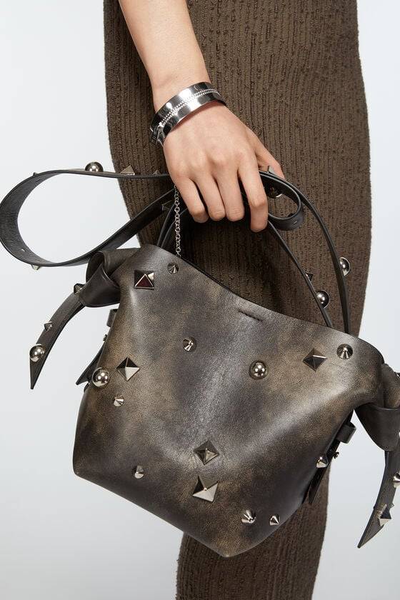 Acne Studios Offener Armreif Laufsteg-Show Räumungsverkauf