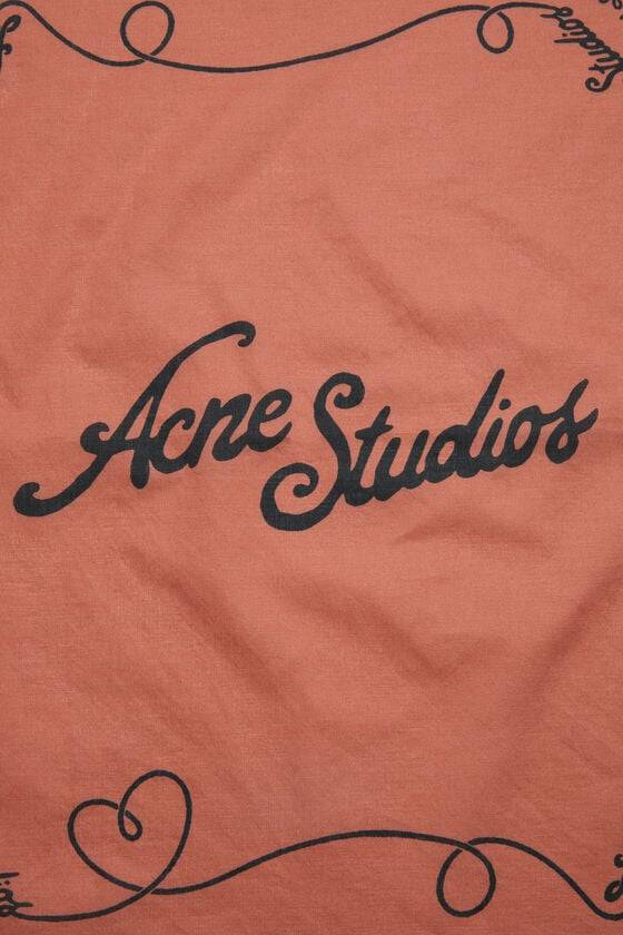 Acne Studios Leichter Schal mit Print Zeitbegrenzte Promotion